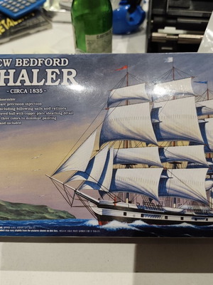 New Bedford Whaler Model Kit Academy 1/200 scale new