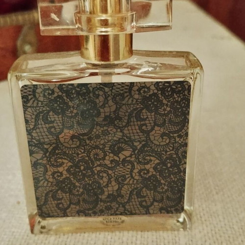 Avon Little Lace Dress collectible -  8,00 - Vendora.cy
