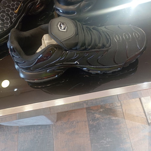 Nike Tn sneakers new in box, white and blue