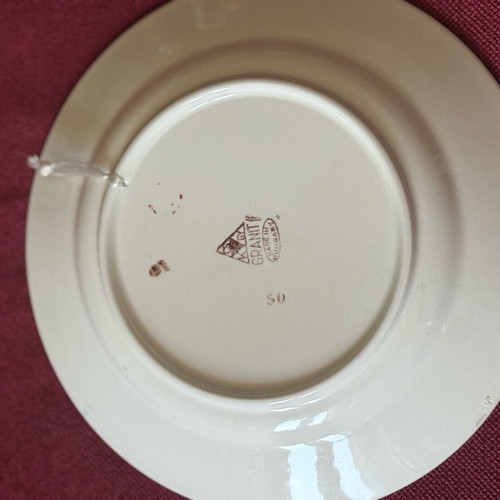 Antique hand-painted wall plate, like new, 23cm diameter