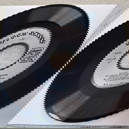 Scuffy The Tugboat 7' винилова плоча употребявана в отлично състояние