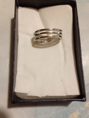 Fashion ring new, silver, fits all sizes