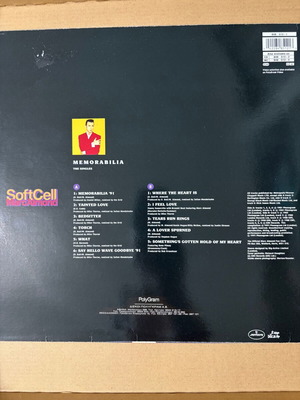 Soft Cell Marc Almond Memorabilia The Singles LP like new, pop