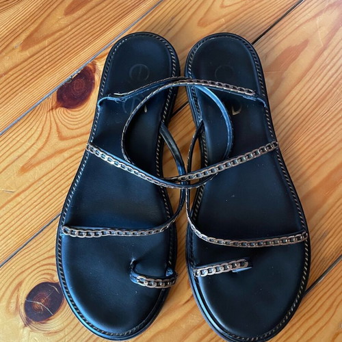 Exe sandals used with bronze chain, size 38, black