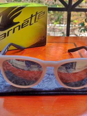 Γυαλια Ηλιου Arnette Go Time AN 4227 (ελαφρύ καφέ χρώμα με επίστρωση ασημί καθρέπτη)