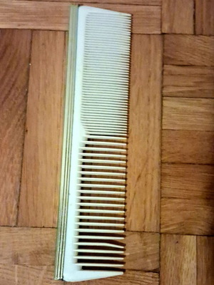 Hair comb like new with gold coating
