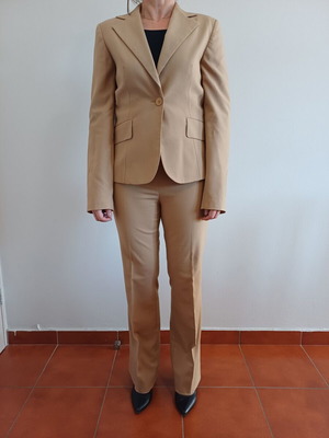 Zara beige suit like new, size S, ideal for office