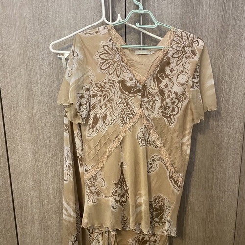 Vintage blouse and skirt set with unique pattern