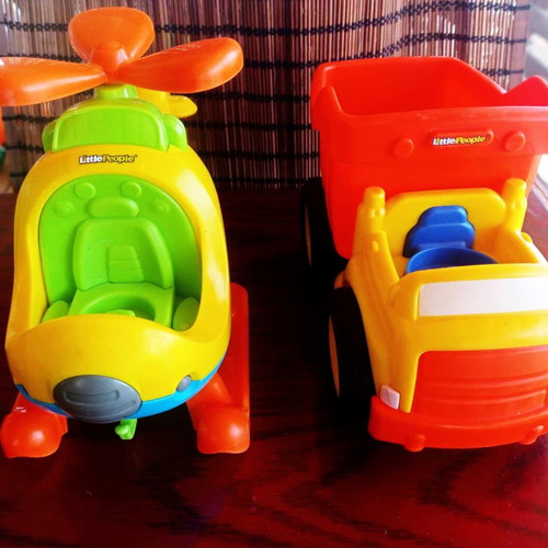 Set of plastic vehicles with sound large