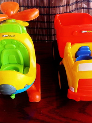 Set of plastic vehicles with sound large