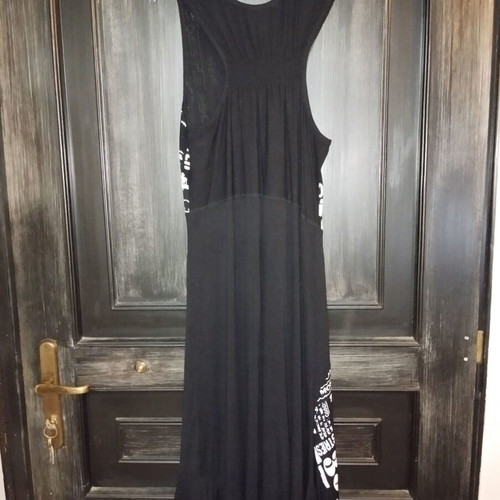 Maxi dress newspaper print like new, Easy, black and white