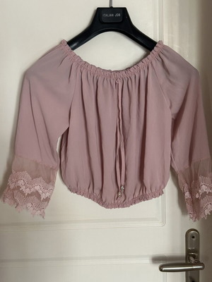 Rose blouse with lace sleeves, size S-M