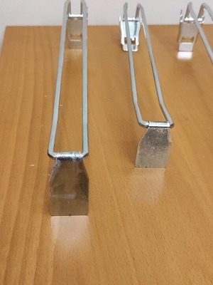 Double automatic shelf hooks with label