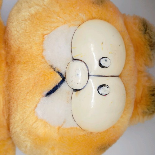 Garfield and Bugs Bunny plush toys used, collectible pack
