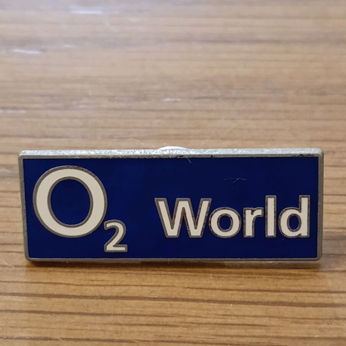 O₂ World pin like new, authentic logo
