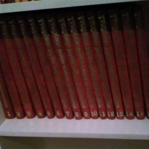 Know I Encyclopedia 16 volumes like new, sciences