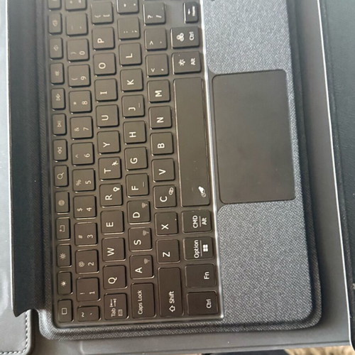 Tablet case with keyboard new
