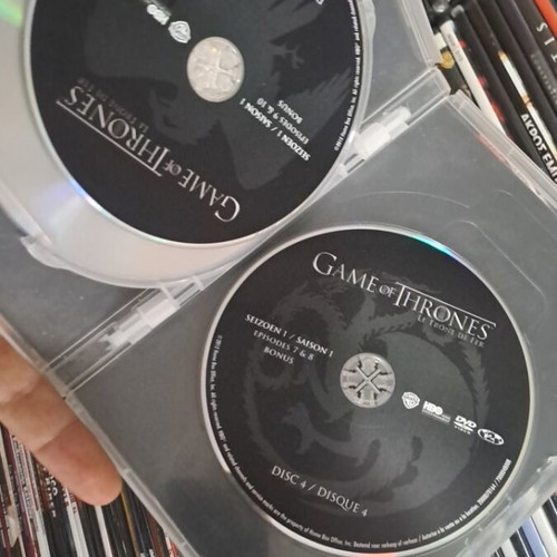 Game of Thrones Season 1 DVD like new with Greek subtitles
