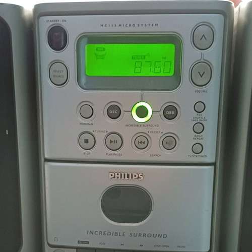 Philips Stereo-Anlage MC115/02 used with 2 speakers and CD player