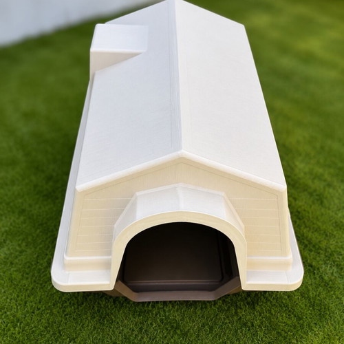 Dog house for medium and large dogs