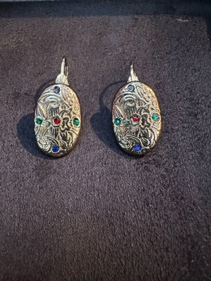 Earrings hanging new with colorful stones