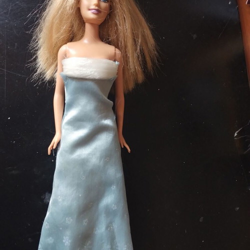 Barbie dolls pack of 6 like new