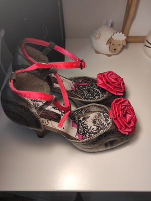 Γόβα μεταχειρισμένη γκρι με αφαιρούμενο φιόγκο, μέγεθος 39