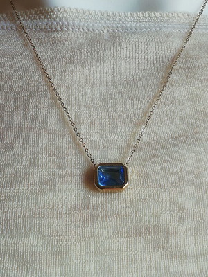 Gold-plated stainless steel necklace with rectangular blue semi-precious stone new