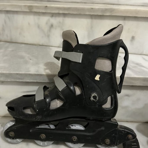 Roller skates used, 1 pair set