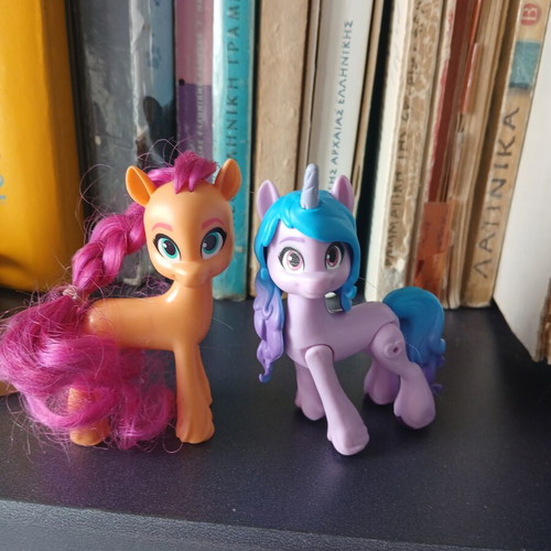 My Little Pony Next Generation Sunny and Izzie figures used