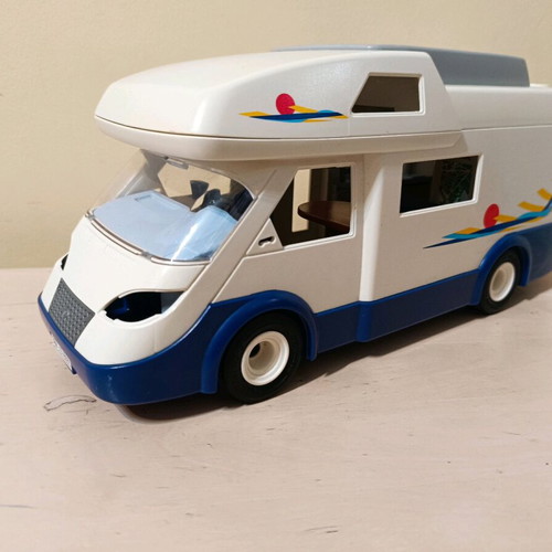 Playmobil camper used missing front lights