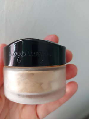 Mineral Foundation SPF15 by Uoga Uoga, Like New, Amber Sand