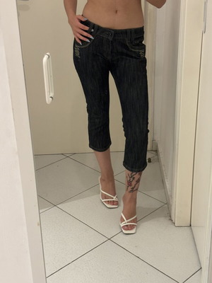 Y2K Vintage Capri Jeans dark denim brand new with tags, size S