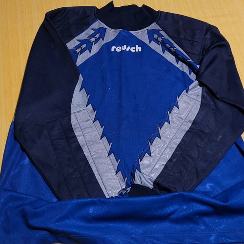 Goalkeeper set used