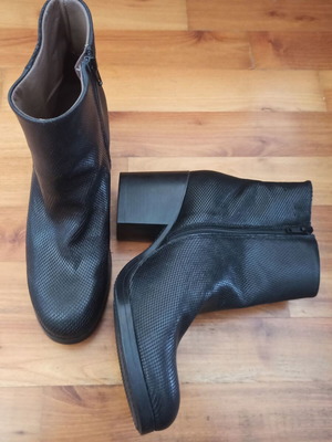 Lillmill Μαύρα Δερμάτινα Μποτάκια Νο 40 Καινούργια