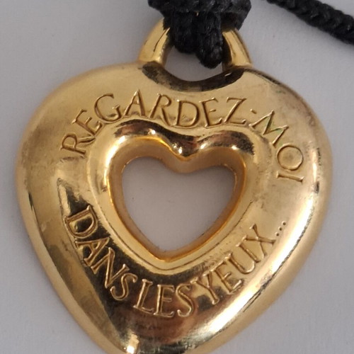 Wonderbra vintage heart pendant gold, like new