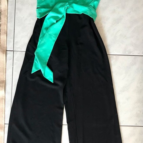 One-piece jumpsuit like new, black and green, size L