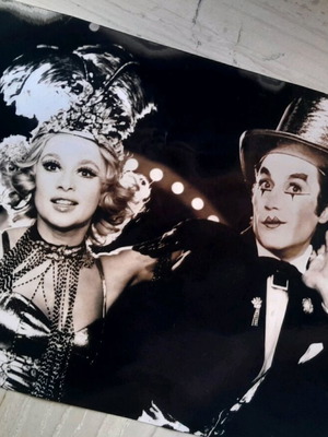 Photo of Aliki Vougiouklaki like new, cabaret 20×28 glossy paper