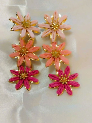 Earrings new with colorful fabric flowers in pink shades