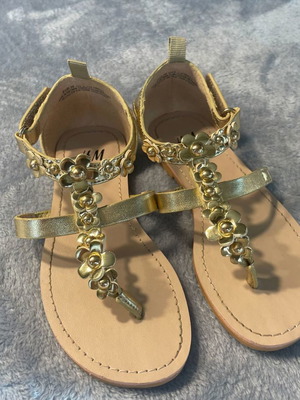 H&M children's sandals Size 26
