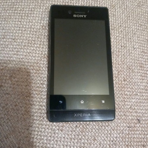 Sony Xperia ST23i used vintage, without charger, battery needed
