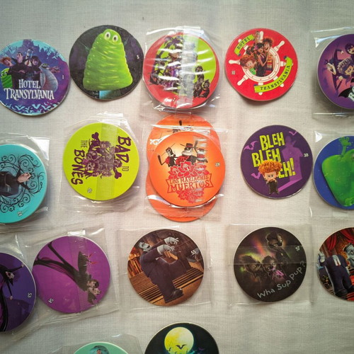 Chipicao Hotel Transylvania tags like new, 27 paper + 10 metal