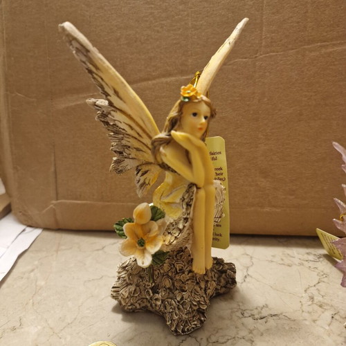 Decorative fairy in excellent condition with tealight holder