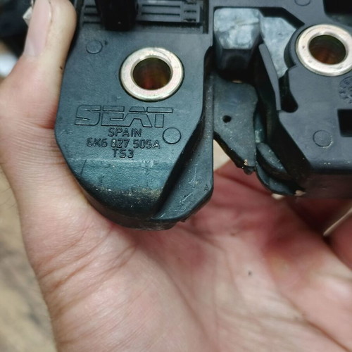 Seat Ibiza II rear hatch lock 6K6827505A