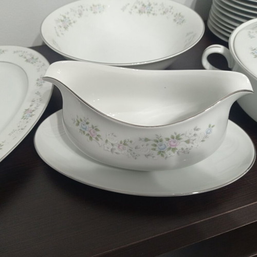 Carlton Japan Corsage 481 Vintage Porcelain Serving Set 92 Pieces Like New