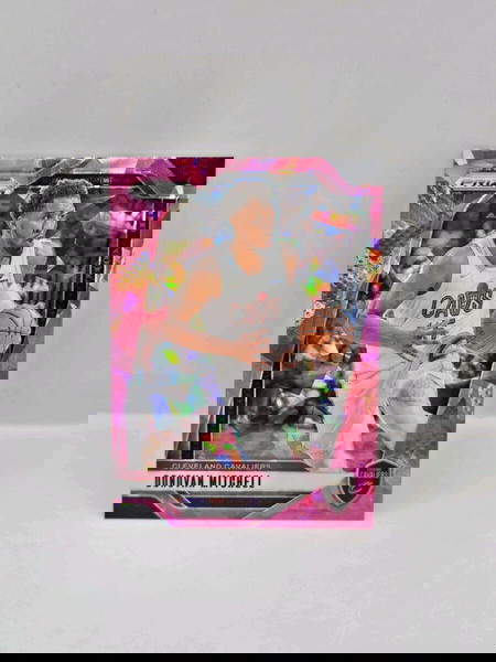 Panini Prizm Donovan Mitchell pink cracked ice