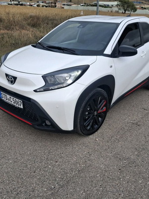 Toyota Aygo 2024 σαν καινούργιο, βενζίνη, χειροκίνητο, άσπρο