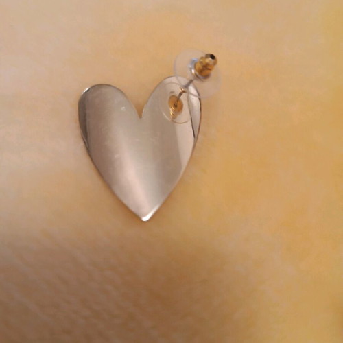 Parfois heart-shaped earrings made of mother-of-pearl new, beige and gold
