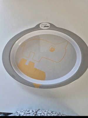 Baby plate used by done by deer