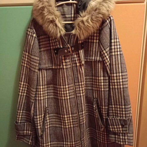 Checked coat with hood and fur like new